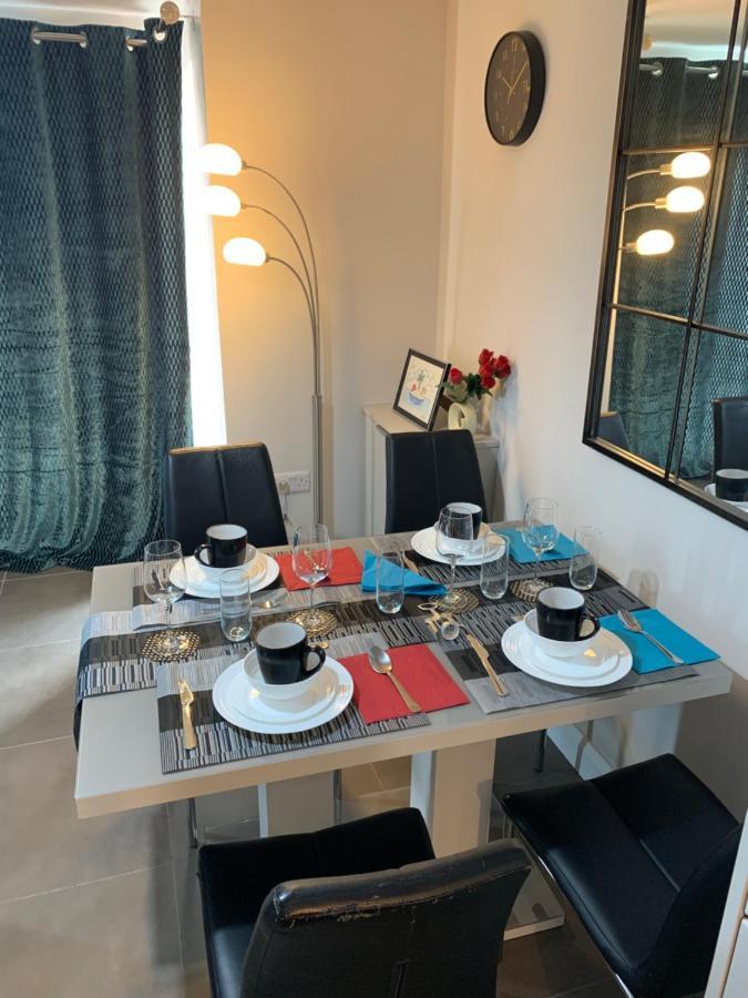 Aqua Dreams - Serviced Luxury Modern Belfast City Centre 2 Bed Apartment Exteriör bild