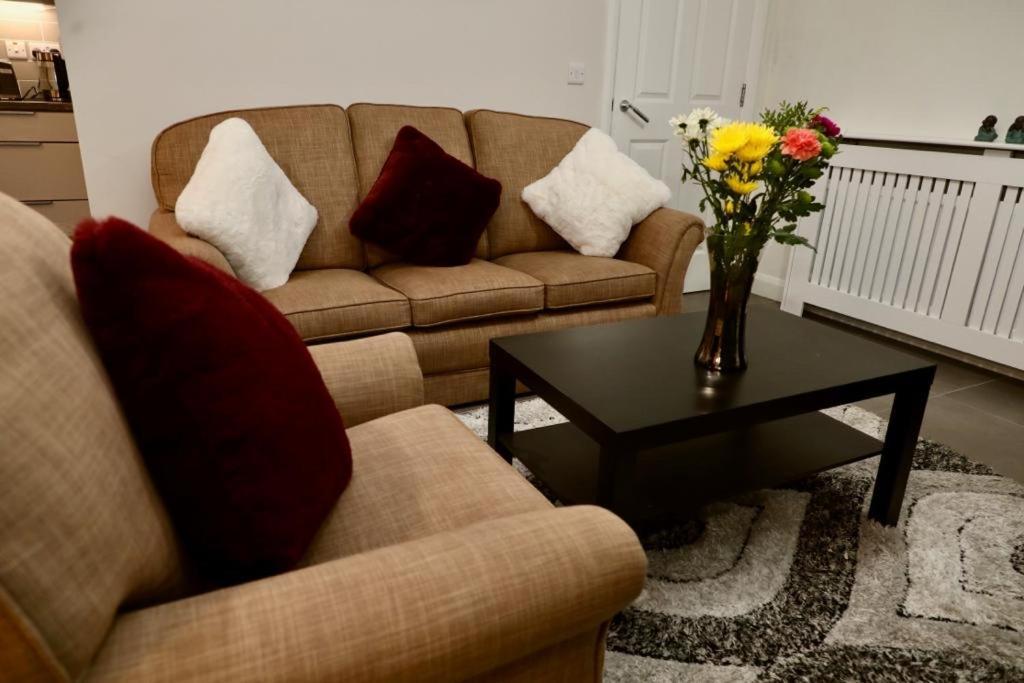 Aqua Dreams - Serviced Luxury Modern Belfast City Centre 2 Bed Apartment Exteriör bild