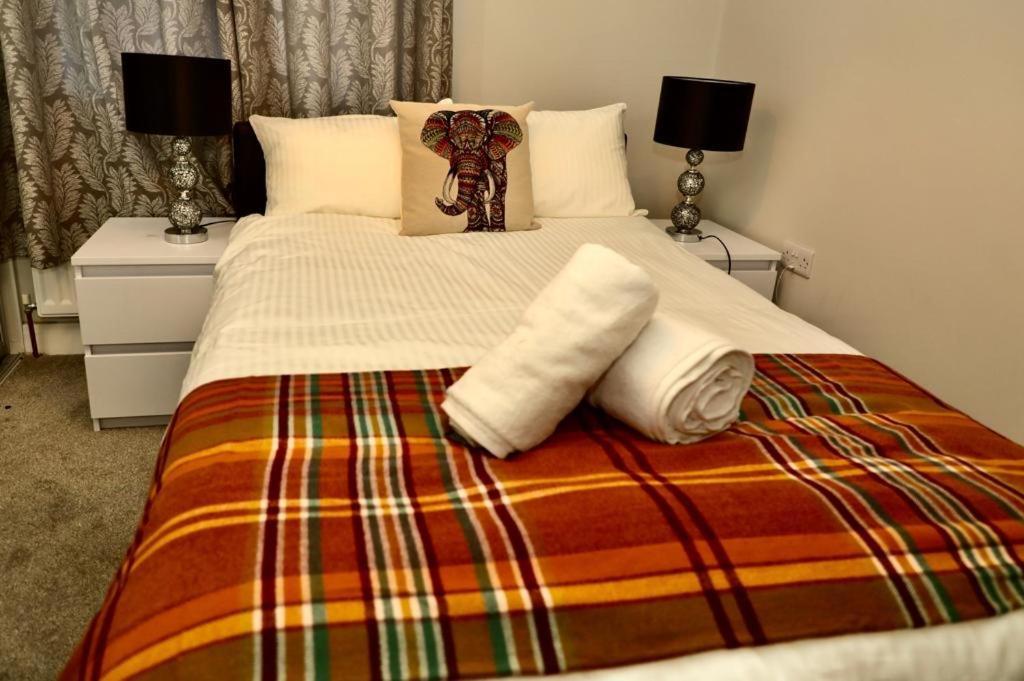 Aqua Dreams - Serviced Luxury Modern Belfast City Centre 2 Bed Apartment Exteriör bild