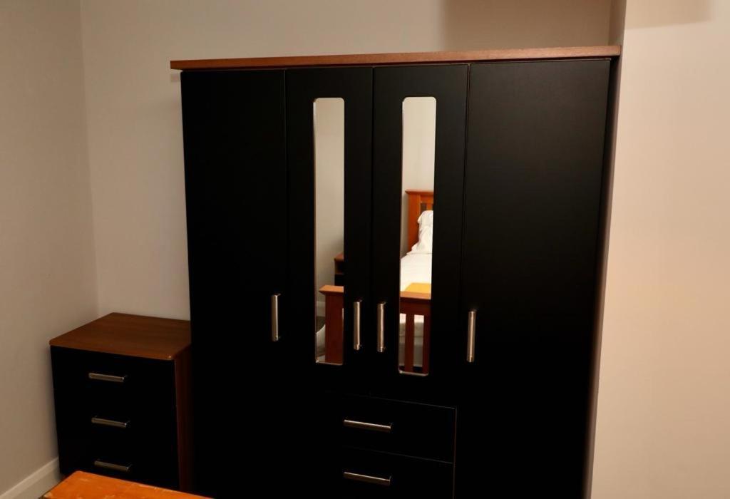 Aqua Dreams - Serviced Luxury Modern Belfast City Centre 2 Bed Apartment Exteriör bild